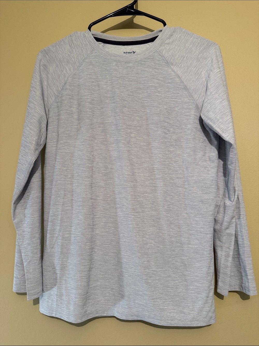Old Navy Light Heather Gray Long Sleeve Tee